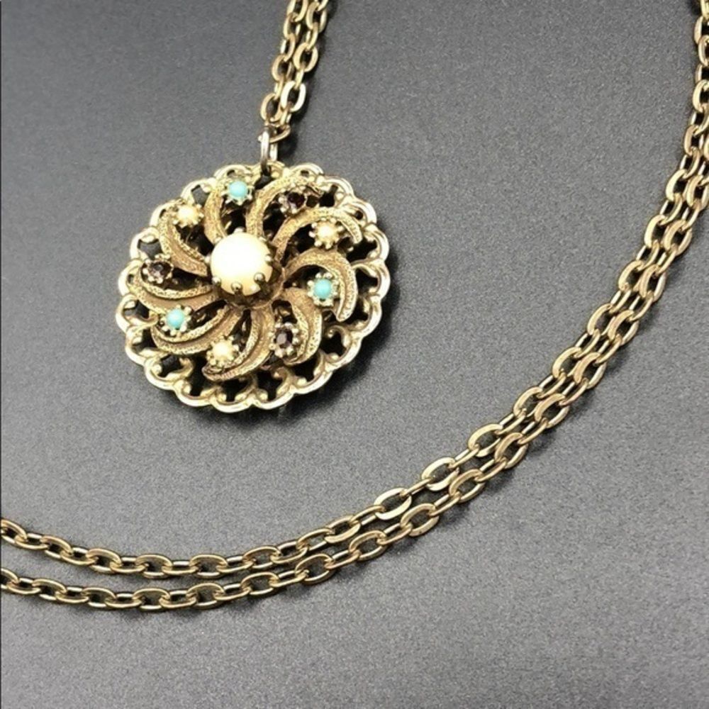 Stunning Vintage Necklace!